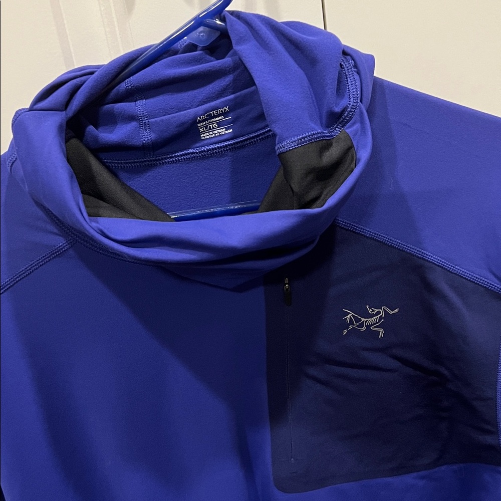 Arc'teryx Stryka Hoody in Soulsonic
Size XL
Worn once - Picture 6 of 6